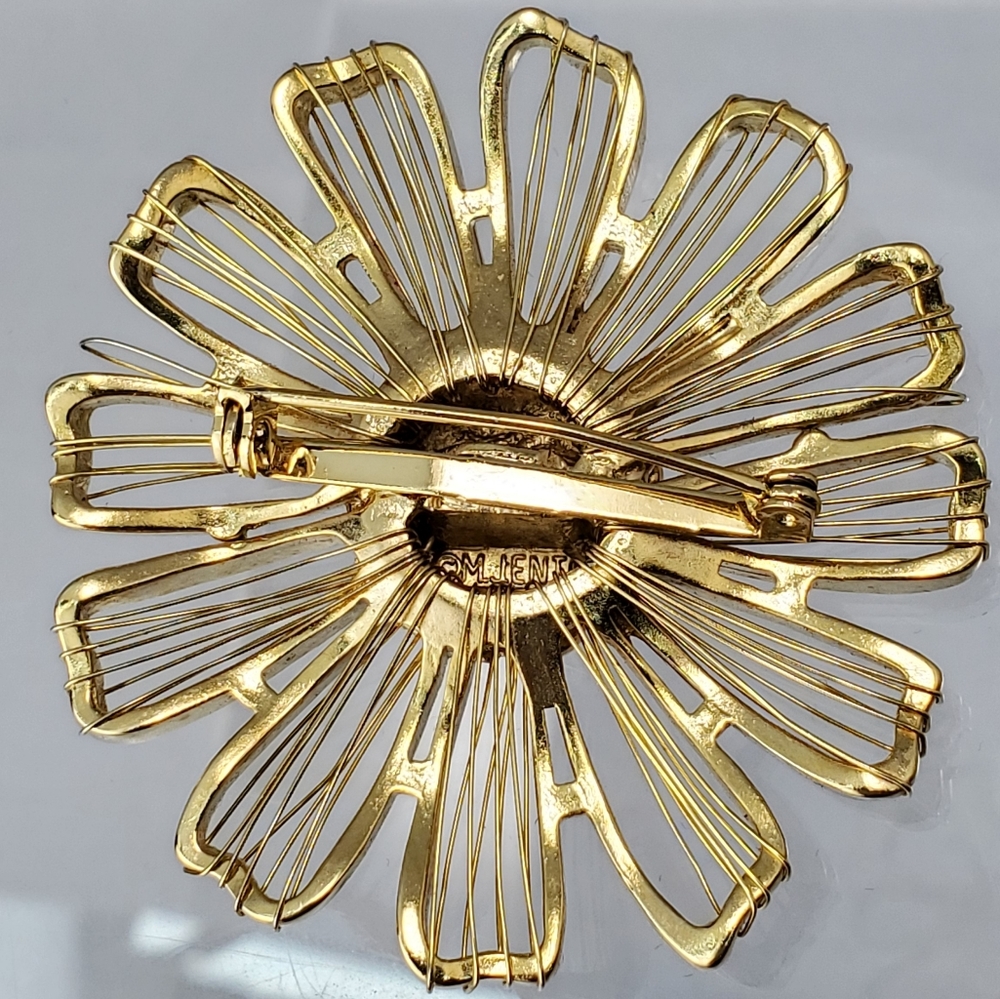 M.J. Ent. Flower Power Gold-tone Metal Brooch Pin - Picture 11 of 11